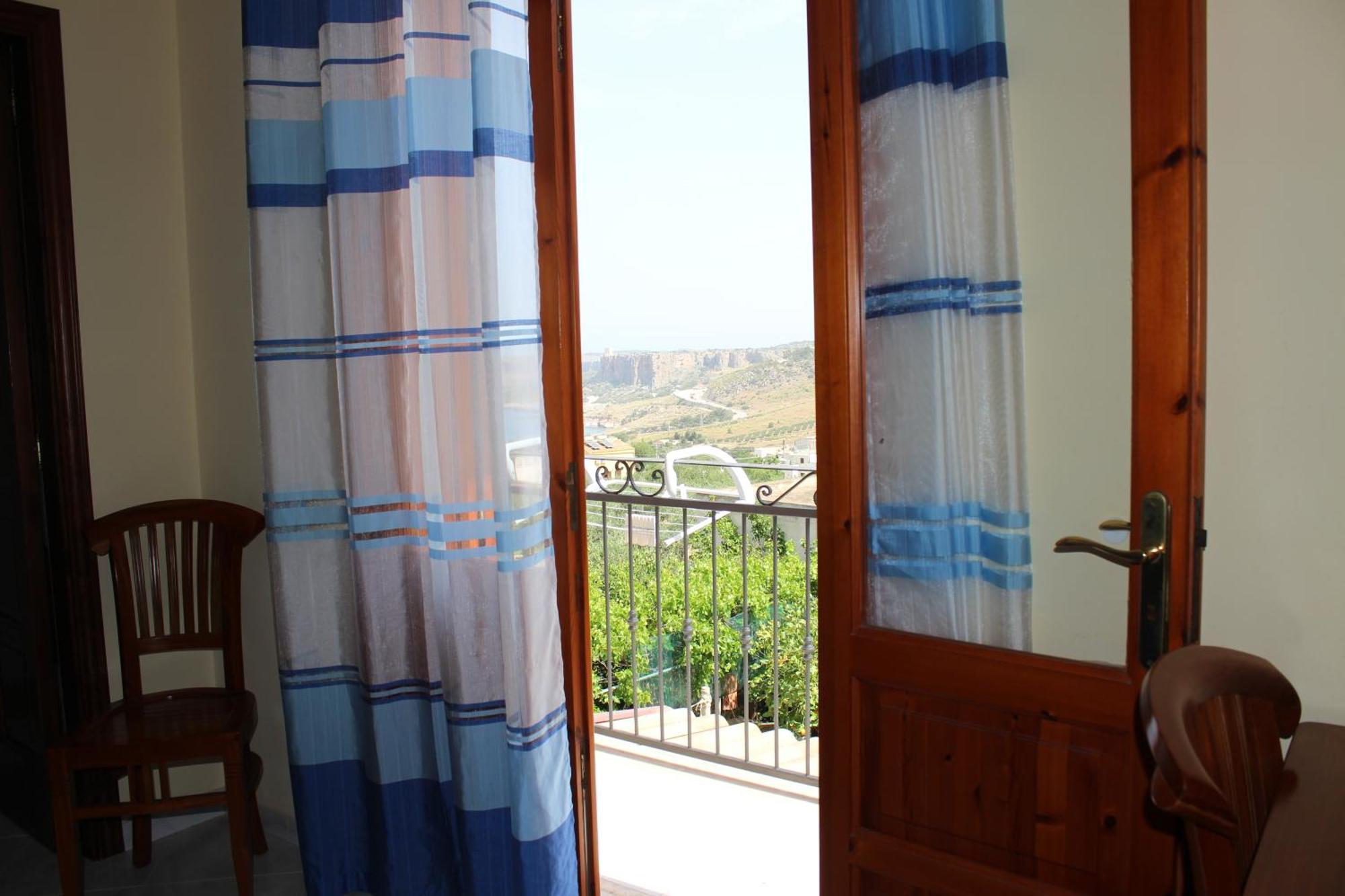 Raggio Di Sole Bed & Breakfast Macari Exteriör bild